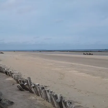 Prázdninový dům Les Pieds Dans L'eau Sur Les Plages Du Debarquement *