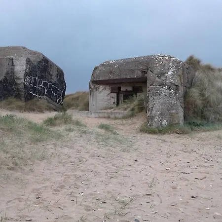 Les Pieds Dans L'eau Sur Les Plages Du Debarquement * Saint-Germain-de-Varreville