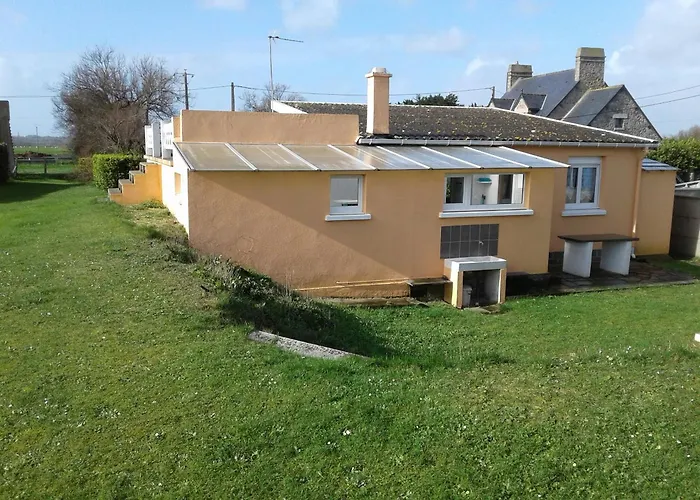 Les Pieds Dans L'eau Sur Les Plages Du Debarquement Saint-Germain-de-Varreville