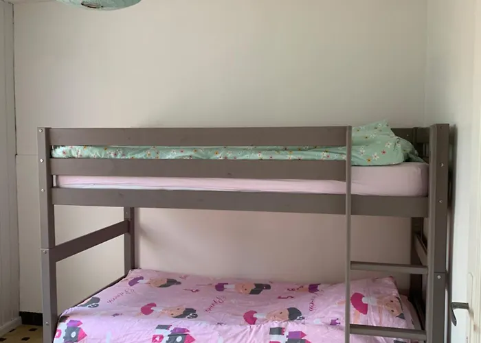 Les Pieds Dans L'eau Sur Les Plages Du Debarquement